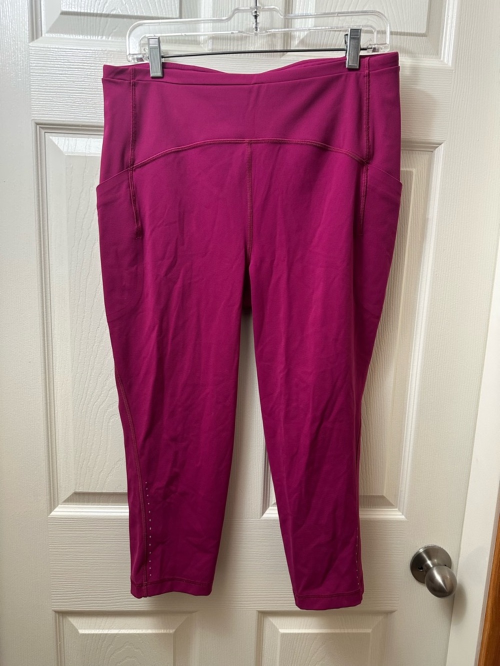 LL🍋Swift Speed High-Rise Crop 21" Size 12